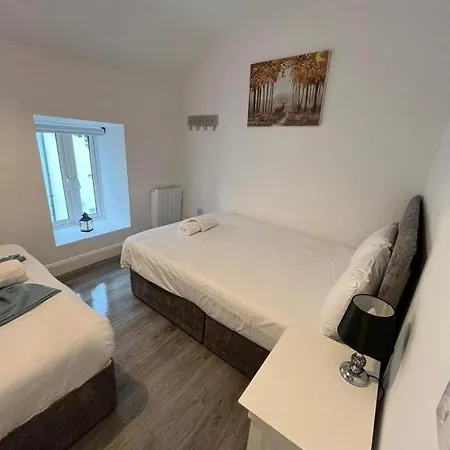 Holiday home 19 Eyre Square Lane *